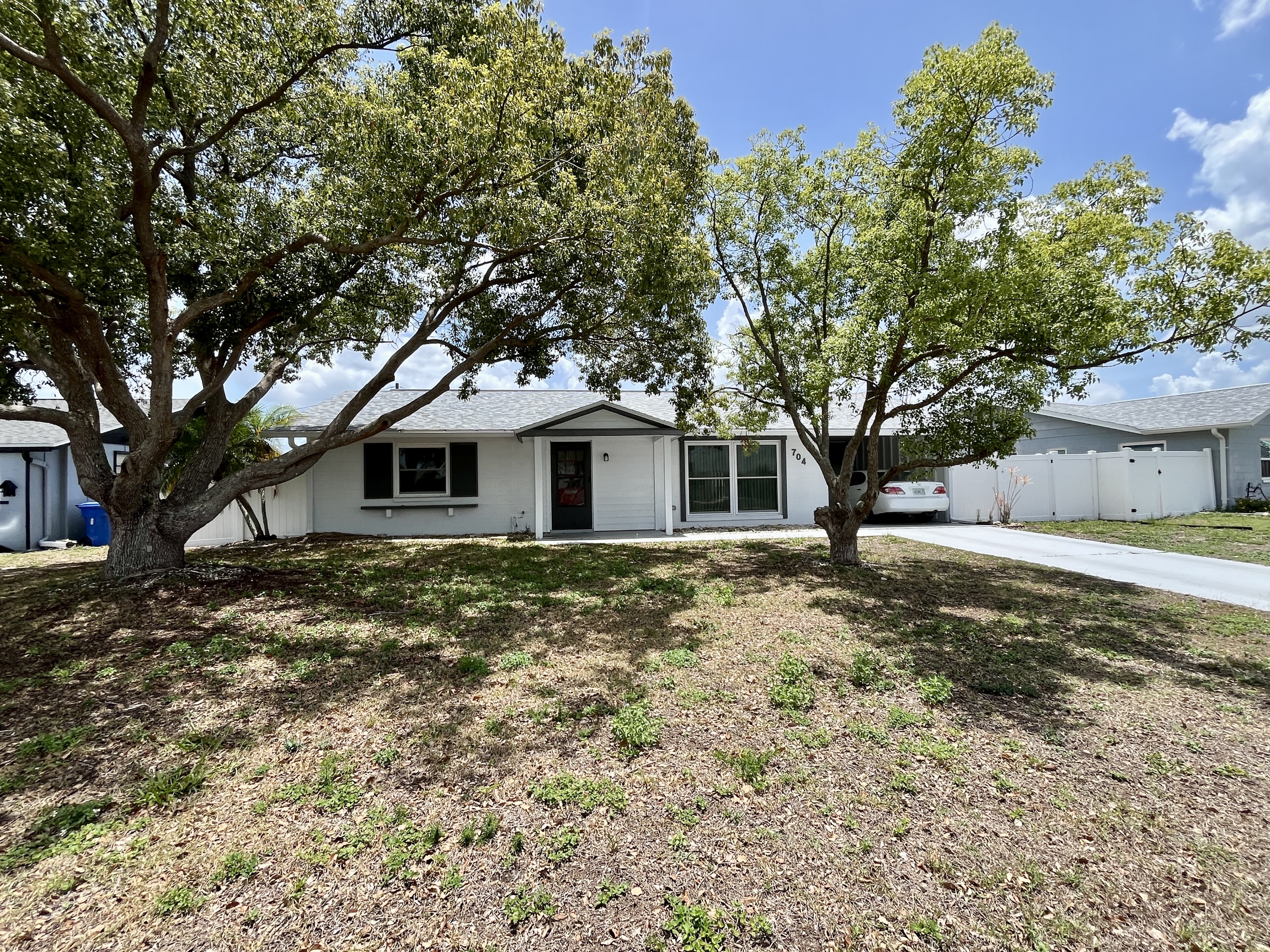 704 Torrey Pines Avenue